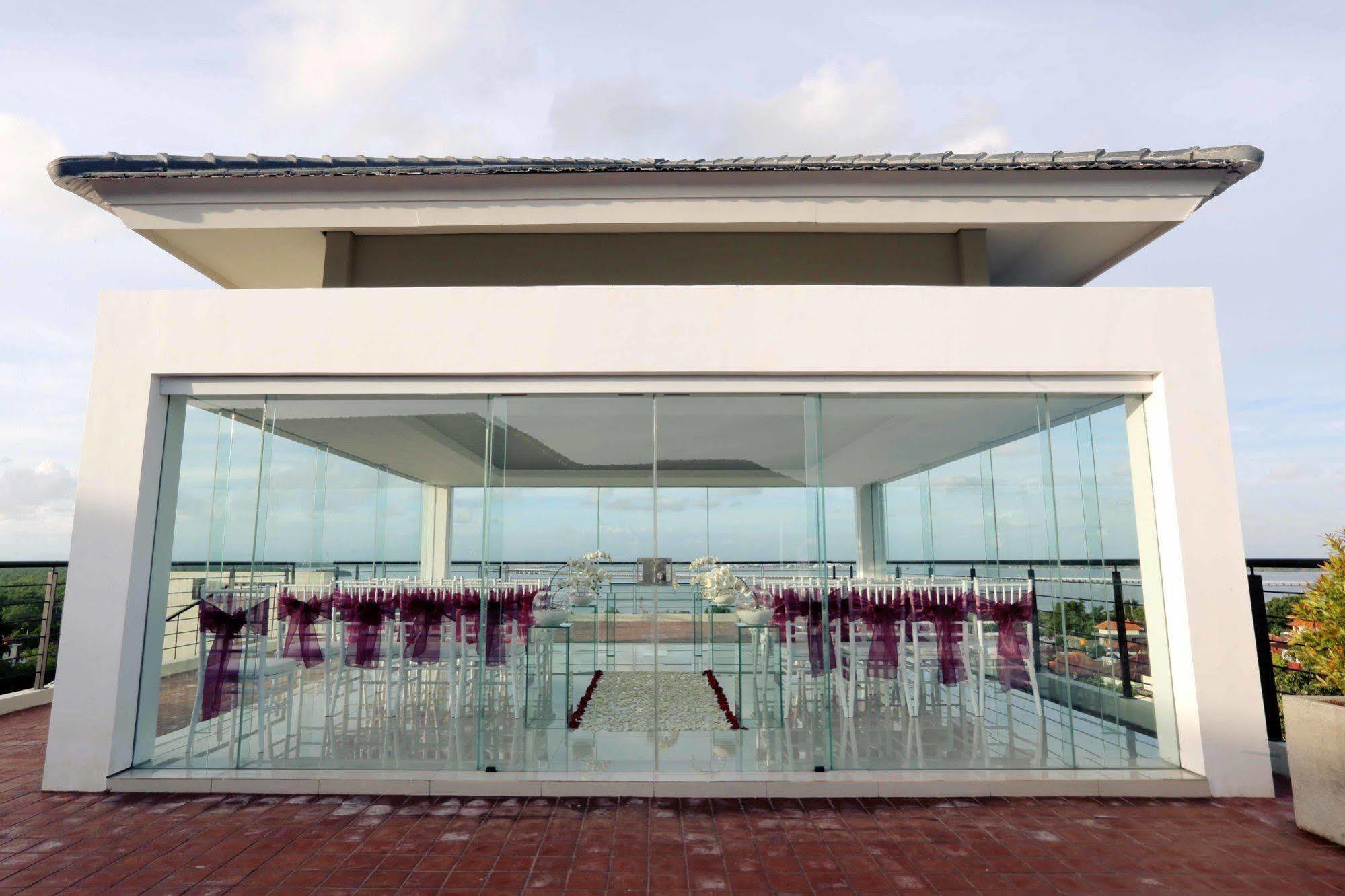 Mahogany Hotel Nusa Dua  Exterior photo